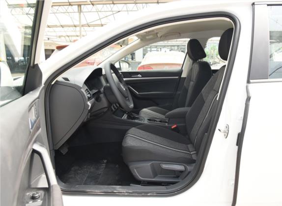 朗逸 2019款 1.5L 自动风尚版 国VI 车厢座椅   前排空间