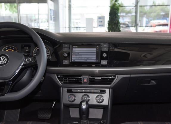 朗逸 2019款 1.5L 自动视野版 国V 中控类   中控台