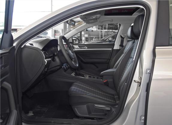 朗逸 2019款 1.5L 自动视野版 国V 车厢座椅   前排空间