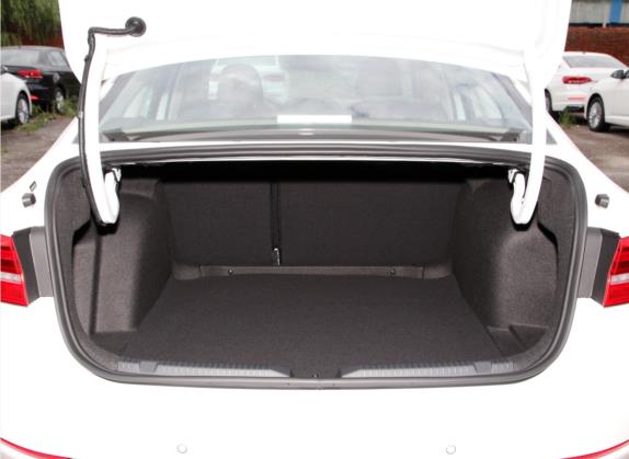朗逸 2021款 280TSI DSG舒适版 车厢座椅   后备厢