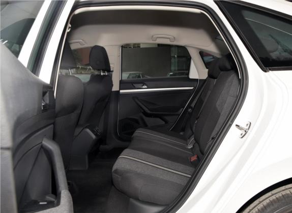 朗逸 2021款 1.5L 自动风尚版 车厢座椅   后排空间