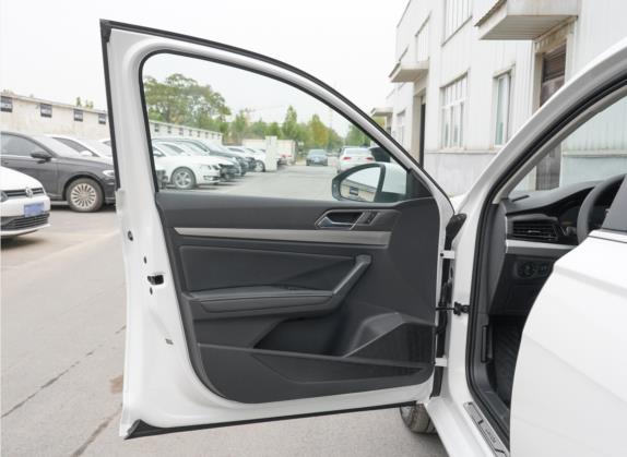 朗逸 2022款 280TSI DSG舒适版 车厢座椅   前门板