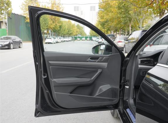 朗逸 2022款 1.5L 自动视野版 车厢座椅   前门板