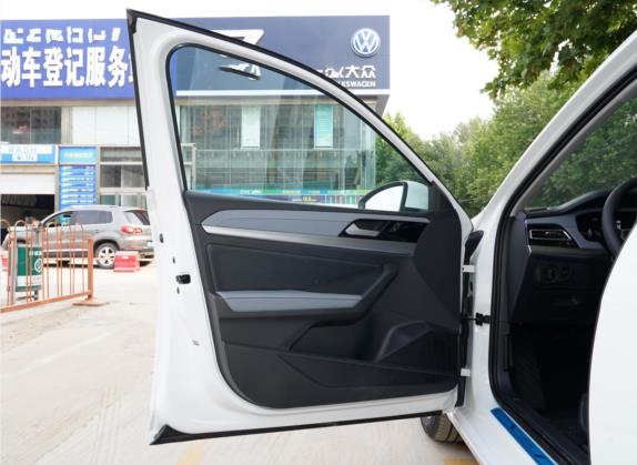 朗逸 2023款 1.5L 自动满逸版 车厢座椅   前门板