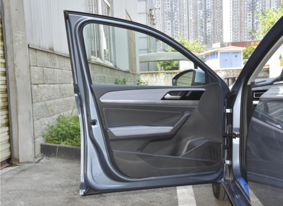 朗逸 2023款 1.5L 自动五百万版 车厢座椅   前门板