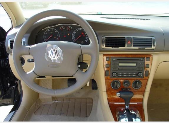 Passat领驭 2007款 1.8T 自动豪华型 中控类   驾驶位