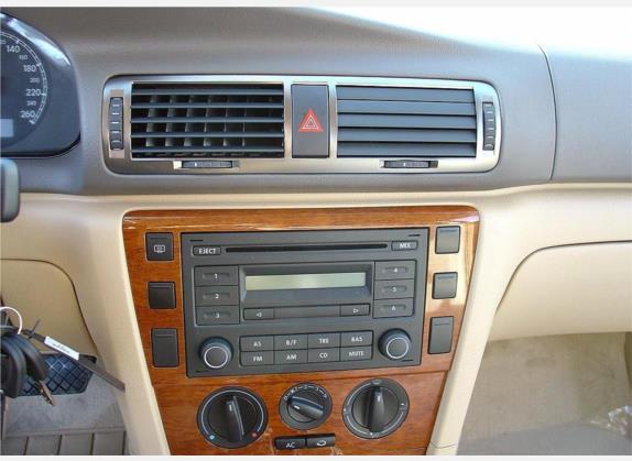 Passat领驭 2007款 1.8T 自动豪华型 中控类   中控台