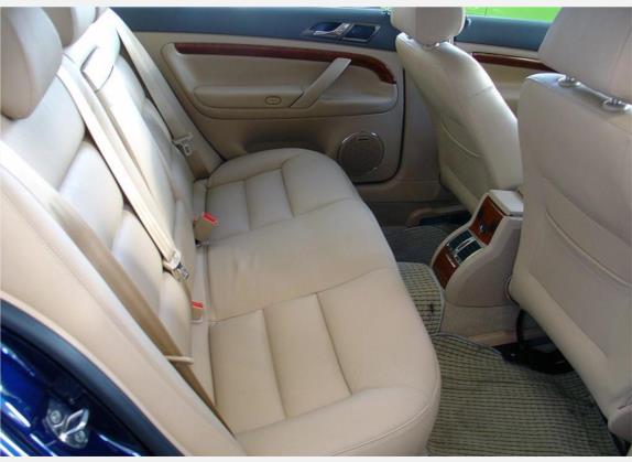 Passat领驭 2007款 1.8T 手动豪华型 车厢座椅   后排空间
