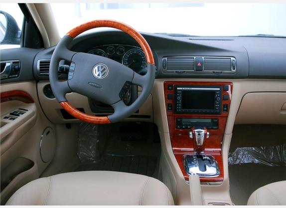 Passat领驭 2007款 1.8T 自动导航型 中控类   驾驶位