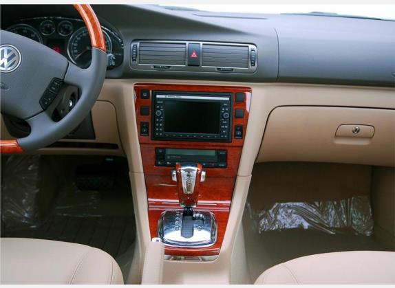 Passat领驭 2007款 1.8T 自动导航型 中控类   中控台