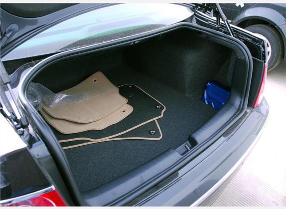 Passat领驭 2007款 1.8T 自动导航型 车厢座椅   后备厢