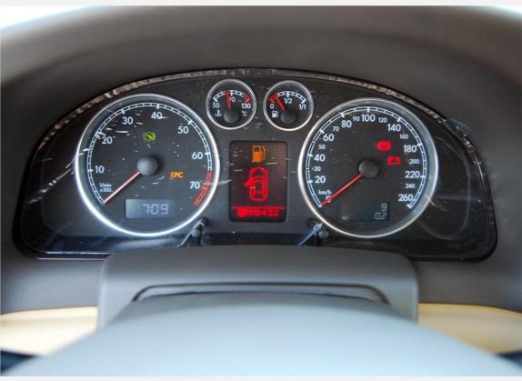 Passat领驭 2007款 1.8T 自动导航型 中控类   仪表盘