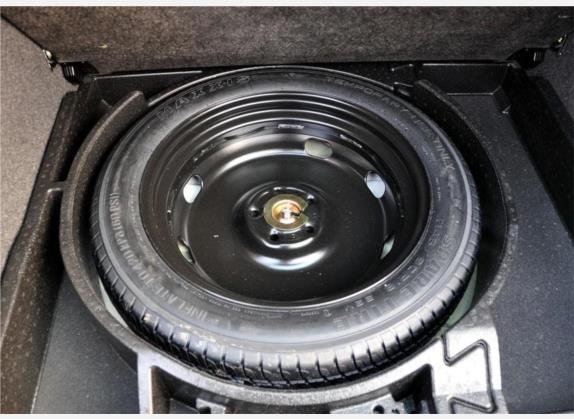 途观 2010款 1.8TSI 自动两驱都会版 其他细节类   备胎