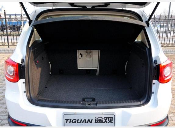 途观 2010款 1.8TSI 自动两驱都会版 车厢座椅   后备厢