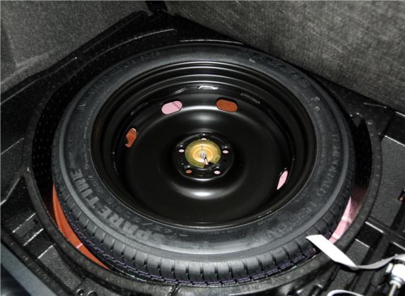 途观 2012款 1.8TSI 手动两驱都会版 其他细节类   备胎