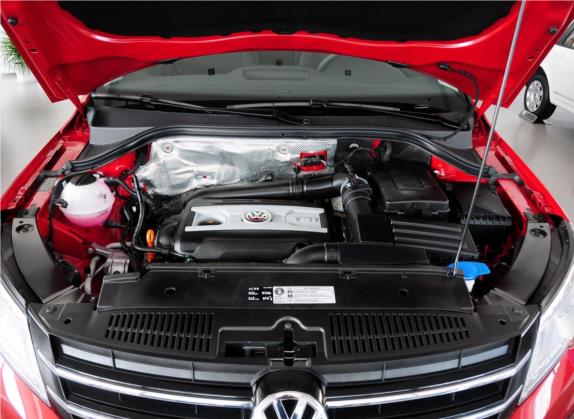 途观 2012款 1.8TSI 手动两驱都会版 其他细节类   发动机舱