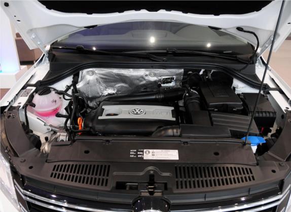 途观 2012款 1.8TSI 自动两驱菁英版 其他细节类   发动机舱