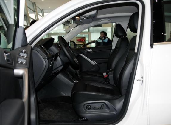 途观 2012款 1.8TSI 自动两驱菁英版 车厢座椅   前排空间
