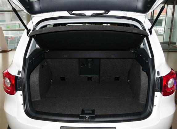途观 2012款 1.8TSI 自动两驱菁英版 车厢座椅   后备厢