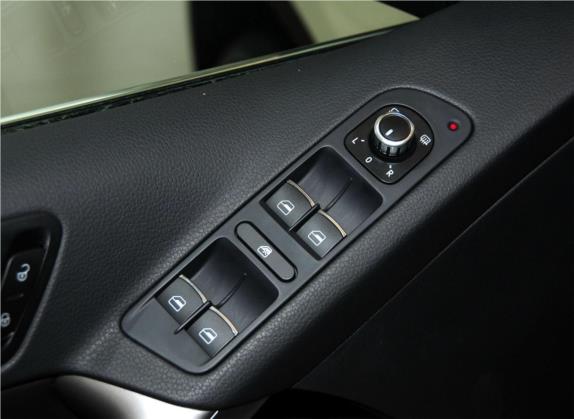 途观 2012款 1.8TSI 自动两驱菁英版 车厢座椅   门窗控制