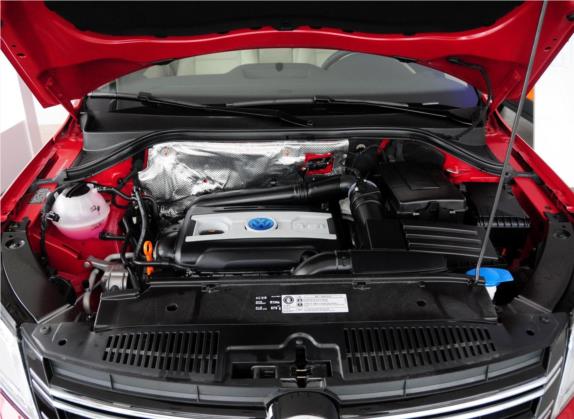 途观 2012款 1.8TSI 自动四驱菁英版 其他细节类   发动机舱