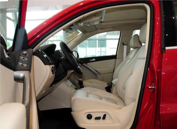 途观 2012款 1.8TSI 自动四驱菁英版 车厢座椅   前排空间