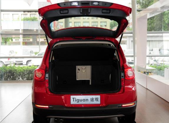 途观 2012款 1.8TSI 自动四驱菁英版 车厢座椅   后备厢