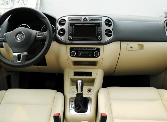 途观 2012款 2.0TSI 自动四驱菁英版 中控类   中控台