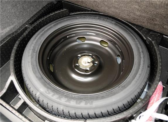 途观 2012款 2.0TSI 自动四驱菁英版 其他细节类   备胎