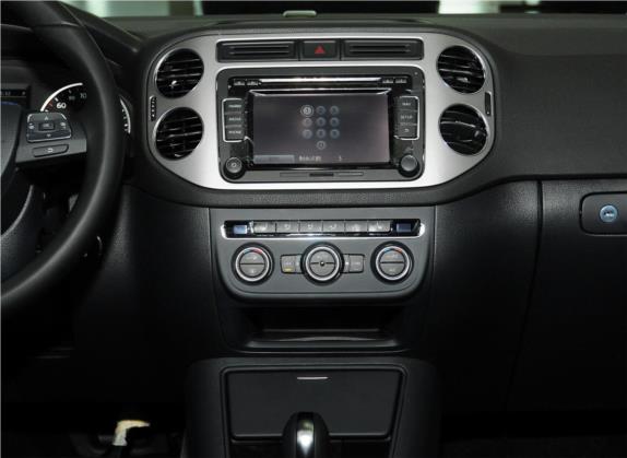 途观 2013款 1.8TSI 自动四驱豪华型 中控类   中控台