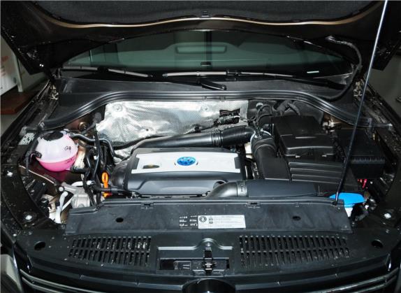 途观 2013款 1.8TSI 自动四驱豪华型 其他细节类   发动机舱
