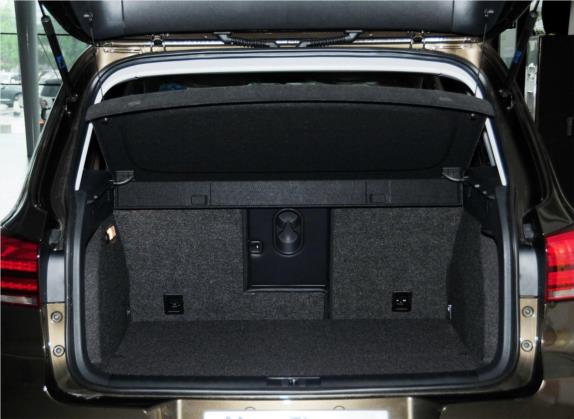 途观 2013款 1.8TSI 自动四驱豪华型 车厢座椅   后备厢
