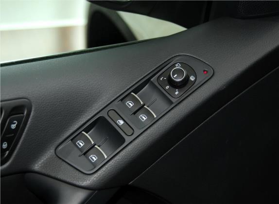 途观 2013款 2.0TSI 自动四驱豪华版 车厢座椅   门窗控制