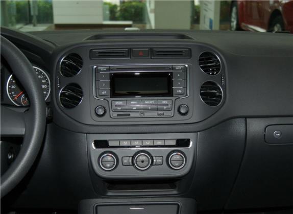 途观 2015款 1.4TSI 手动两驱蓝驱版 中控类   中控台