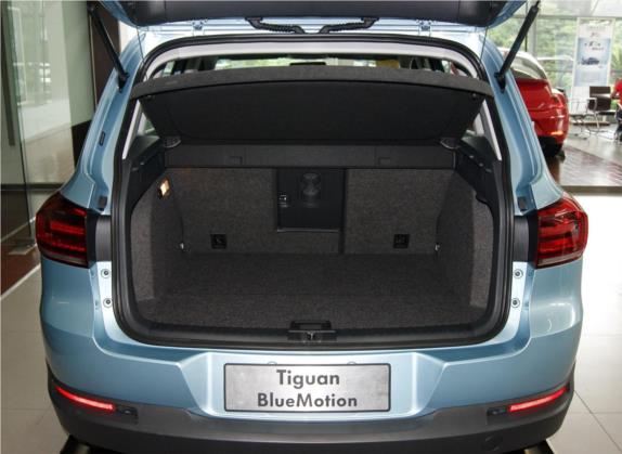 途观 2015款 1.4TSI 手动两驱蓝驱版 车厢座椅   后备厢