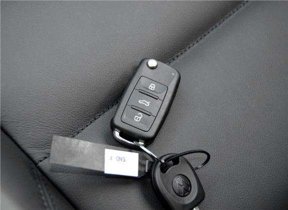 途观 2015款 1.8TSI 自动两驱舒适版 其他细节类   钥匙
