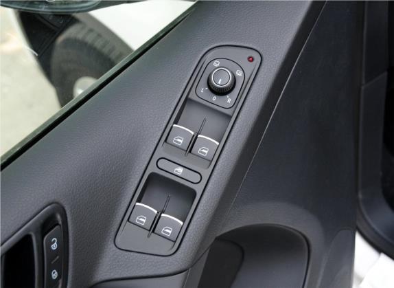 途观 2015款 1.8TSI 自动两驱舒适版 车厢座椅   门窗控制