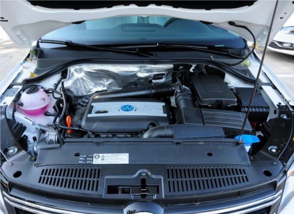 途观 2015款 1.8TSI 自动四驱豪华型 其他细节类   发动机舱