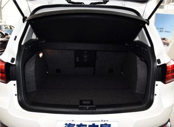 途观 2016款 300TSI 自动两驱舒适版 车厢座椅   后备厢