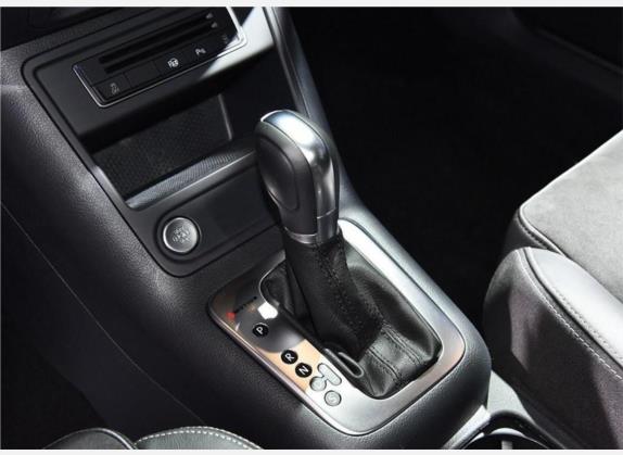 途观 2016款 330TSI 自动四驱旗舰版 中控类   挡把