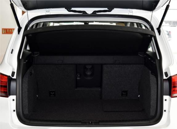 途观 2017款 300TSI 自动两驱丝绸之路舒适版 车厢座椅   后备厢