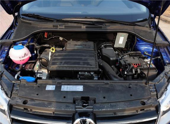 捷达 2013款 1.6L 自动豪华型 其他细节类   发动机舱