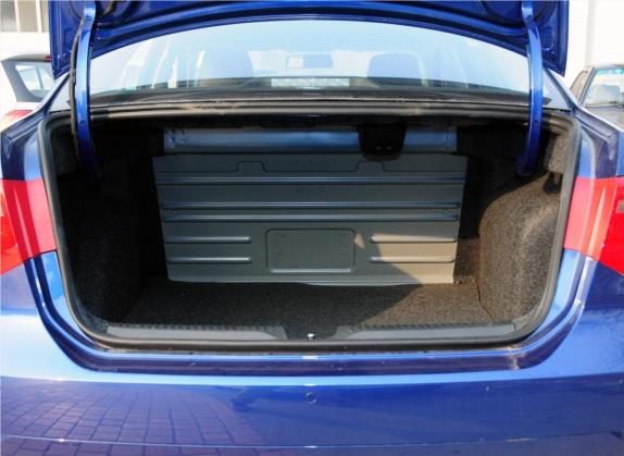 捷达 2013款 1.6L 自动豪华型 车厢座椅   后备厢