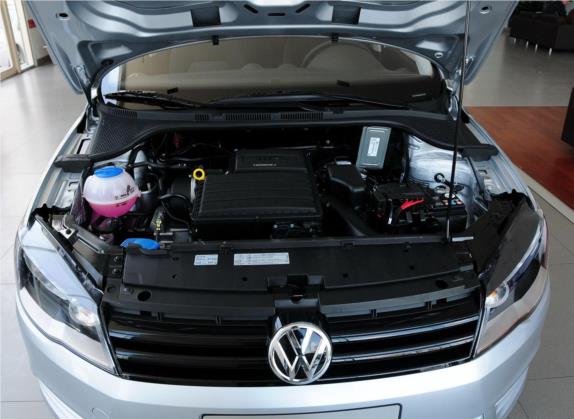 捷达 2013款 1.6L 手动时尚型 其他细节类   发动机舱