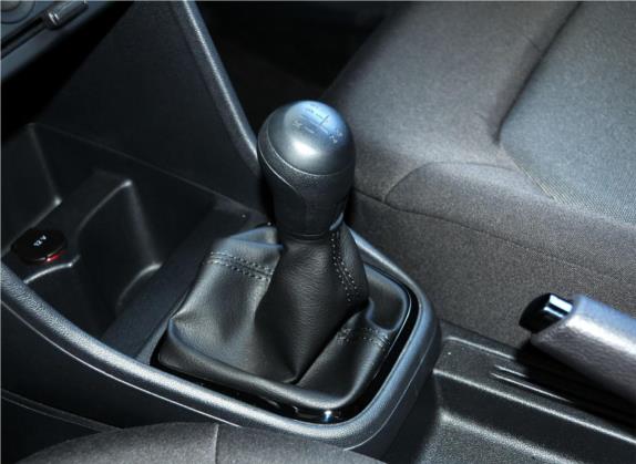 捷达 2013款 1.6L 手动时尚型 中控类   挡把