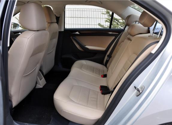 捷达 2013款 1.6L 手动豪华型 车厢座椅   后排空间