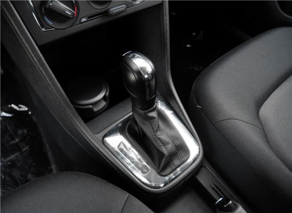 捷达 2013款 1.6L 自动时尚型 中控类   挡把