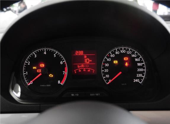 捷达 2015款 1.6L 手动舒适型 中控类   仪表盘