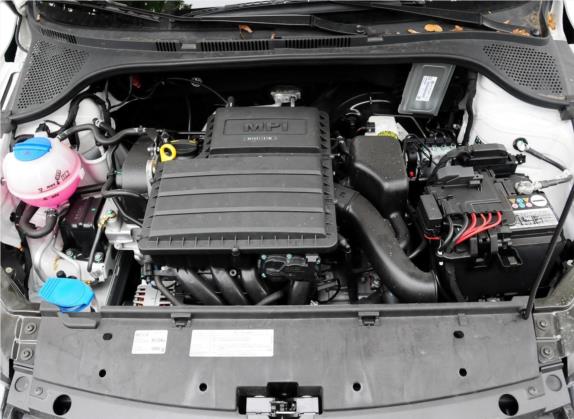 捷达 2015款 1.6L 自动舒适型 其他细节类   发动机舱