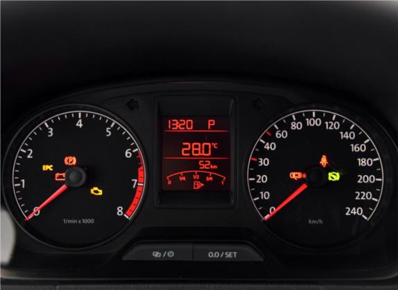 捷达 2015款 质惠版 1.6L 自动时尚型 中控类   仪表盘